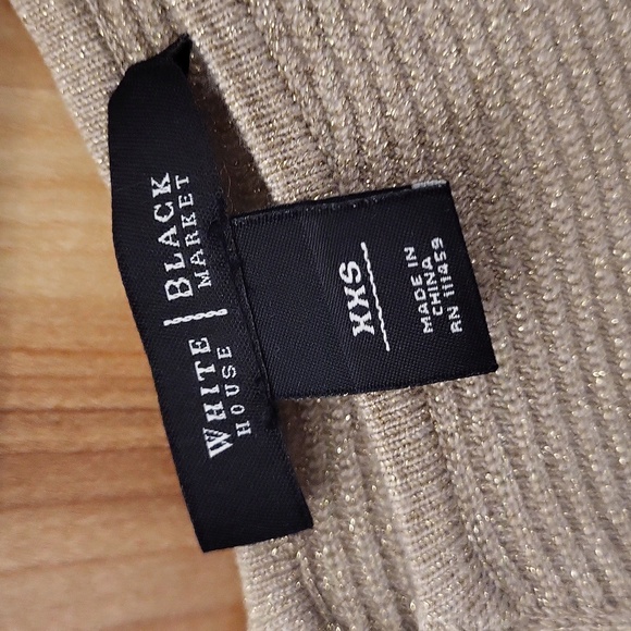 WHBM Women's Sweater - Picture 2 of 5